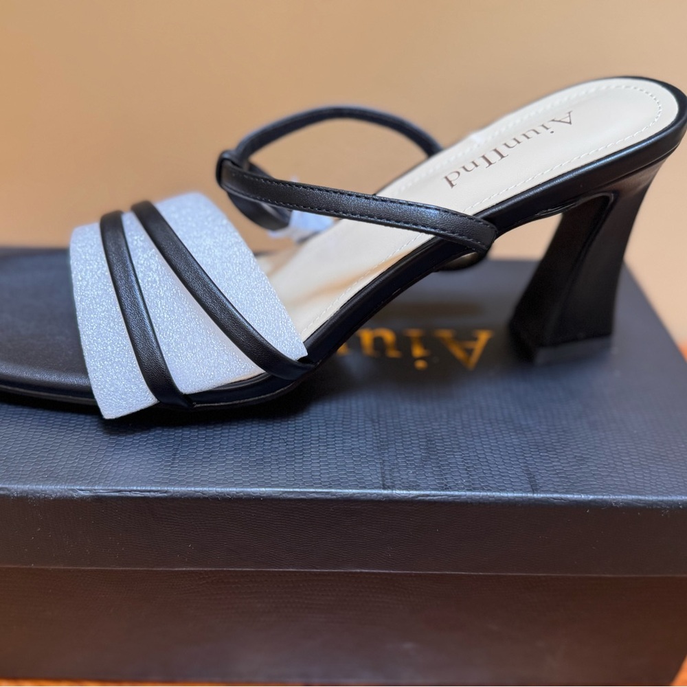 Black Women's Heeled ankle strap Sandals